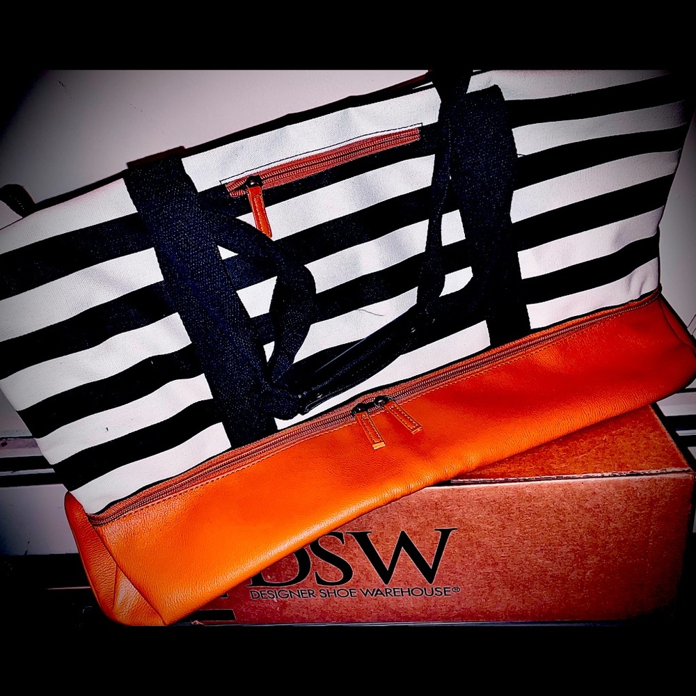 “The Weekender” tote - Picture 3 of 7